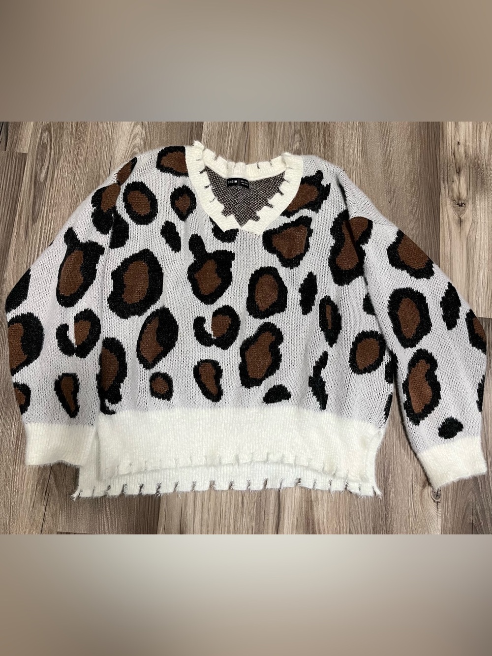 SHEIN White & Brown Leopard-Print V-Neck Sweater